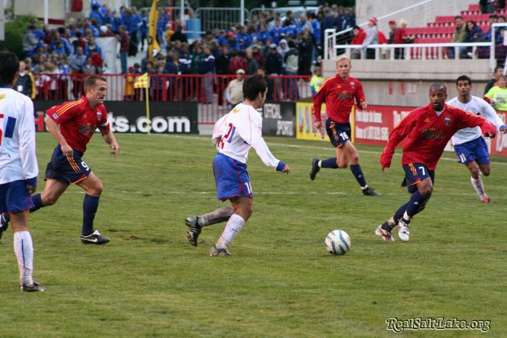 RSLvUniversidadCatolica-06.08.05_043.jpg